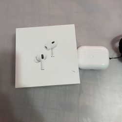 Apple AirPods Pro Gen 2 & Apple Watch Se Gen 2 44mm