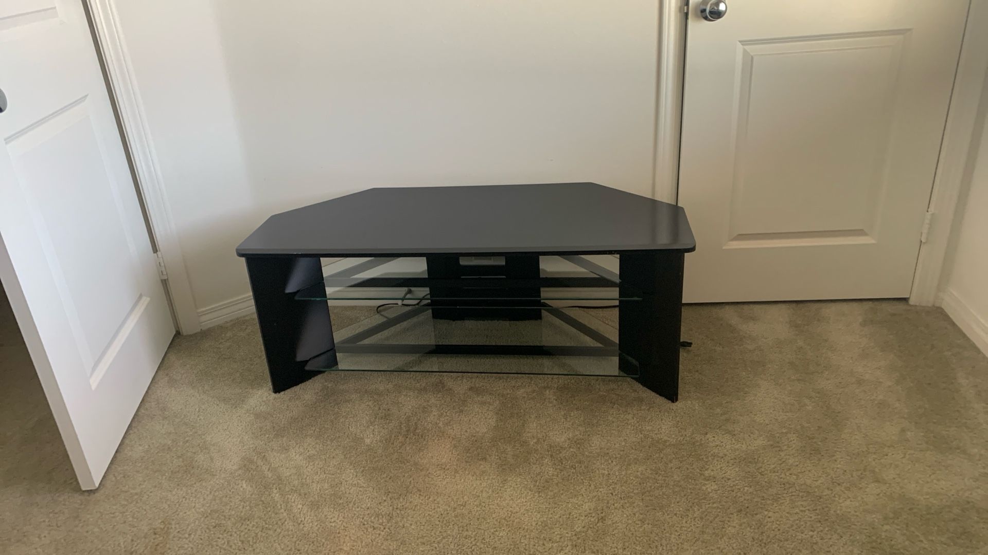 TV Console/ Entertainment Center (small, Black)