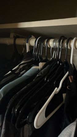 Random Hangers 82 Pieces