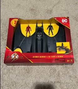 Ultimate Batwing and The Flash Toy