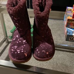 Girl’s UGG Boots Size 4