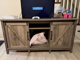 Barn Door Tv stand/ Entertainment center! Well built! Must go!
