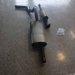 Ford 2024 4x4 F150 V8 XLT Muffler 