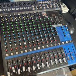 Yamaha MG16XU Analogue Mixer