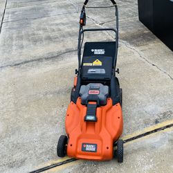 Black & Decker Lawn Mower with Extra Battery