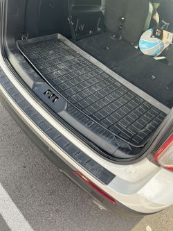 Ford explorer trunk mat