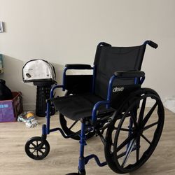 Drive Medical Lightweight Wheelchair – Like New