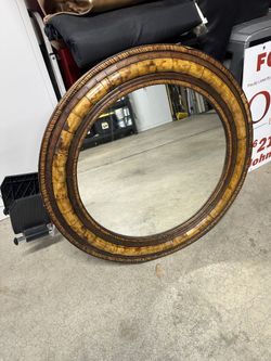 Round Mirror