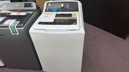 GE High Efficiency Agitator Large (4.5-cu ft) Top-Load Washer (White )