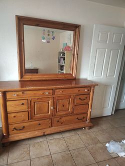 Vanity and complete bedroom set from Mor furniture