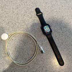 Apple Watch 3 in Excellent Condition 