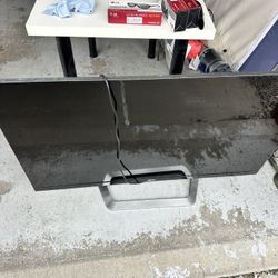 LG 3D HDTV With Glasses 