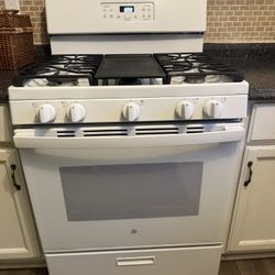 GE Gas Stove