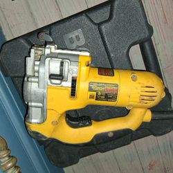 DEWALT ORBITAL JIG SAW 1"STROKE