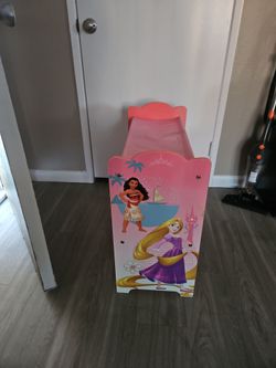 Princess toy storage