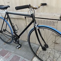 bike evryting work good tires size 28”