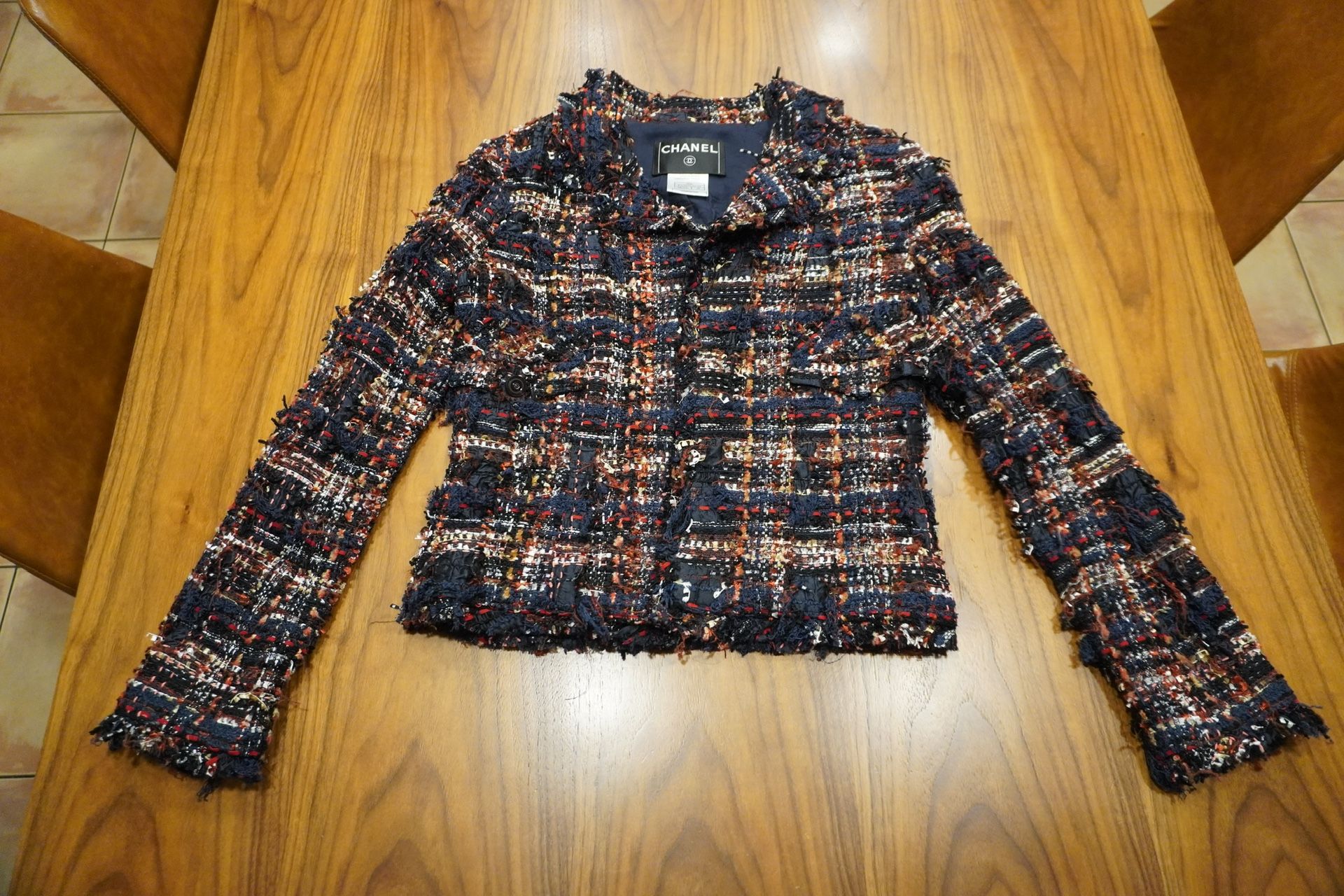 CHANEL JACKET Size 38