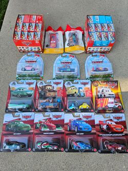 New Sealed Disney Pixar Cars + Mini Blind Boxes (SANTA CLARITA)