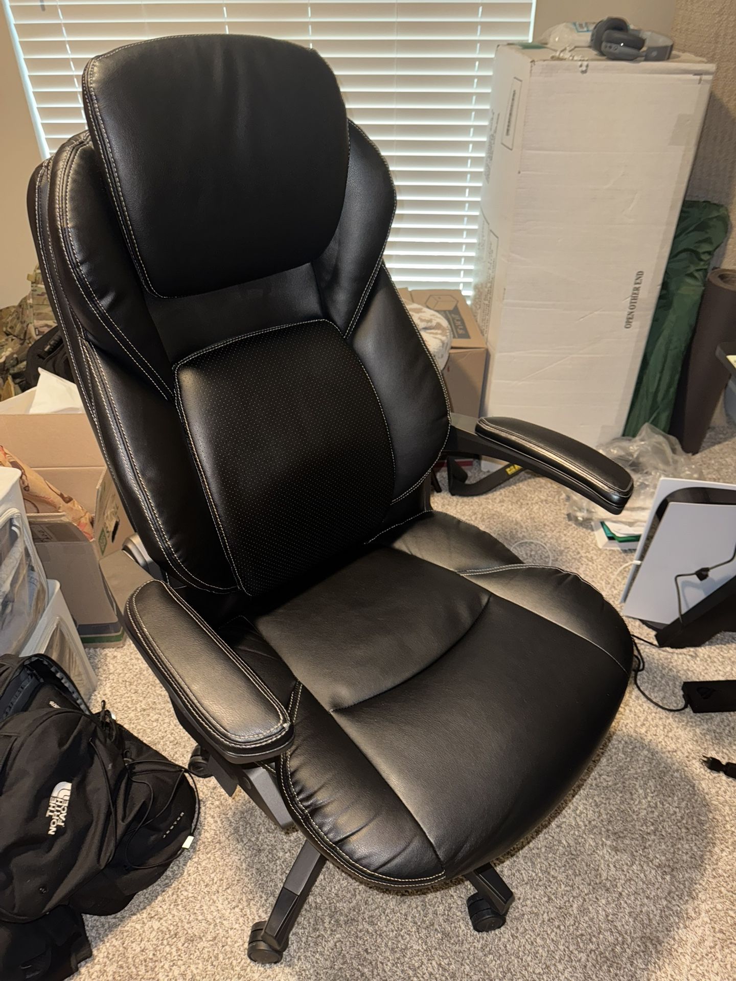 LazyBoy Desk Chair Fully Adjustable Business equipment