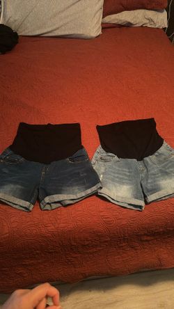 Maternity Shorts Medium