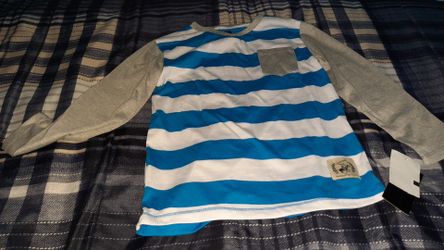 Boys size 5/6 shirt