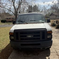 2013 Ford E-250