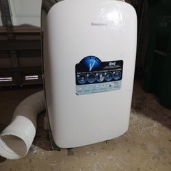 Honeywell Portable 14000 BTU Air Conditioner