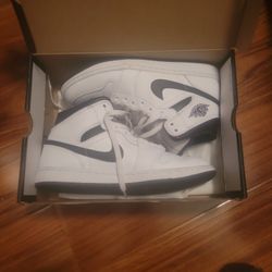 Air Jordan 1 Mid Black/white