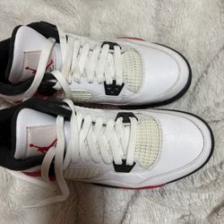 Jordan 4 