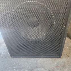 Peavey Bass Speaker And Cabinet