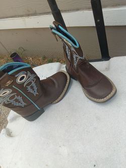 Toddlers cowboy boots $$25