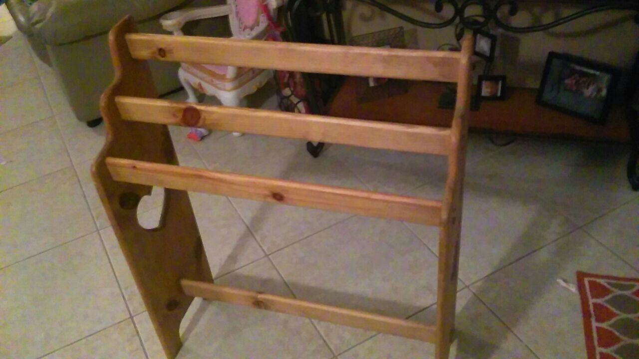 Towel rack