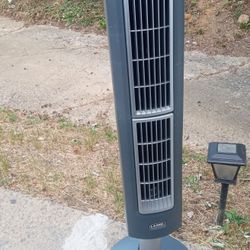 Lasko Oscillating Tower Fan Works Perfect 