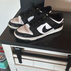 Nike Panda Dunks