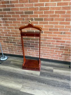 Vintage cherry Woof Bombay Suit Valet with brass hardware