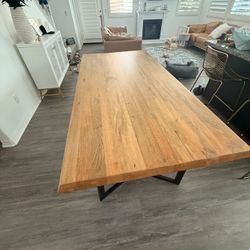 Dinning Table And Chairs. 