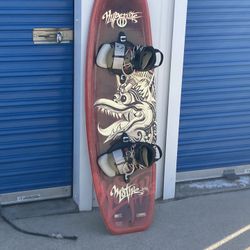 Hyperlite Motive BIOLITE Core 134cm Wakeboard Whith Bindings 