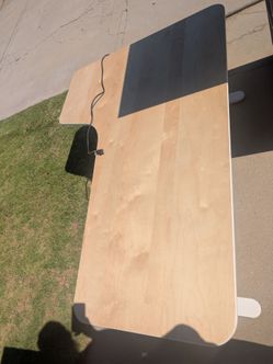 Hydraulic table