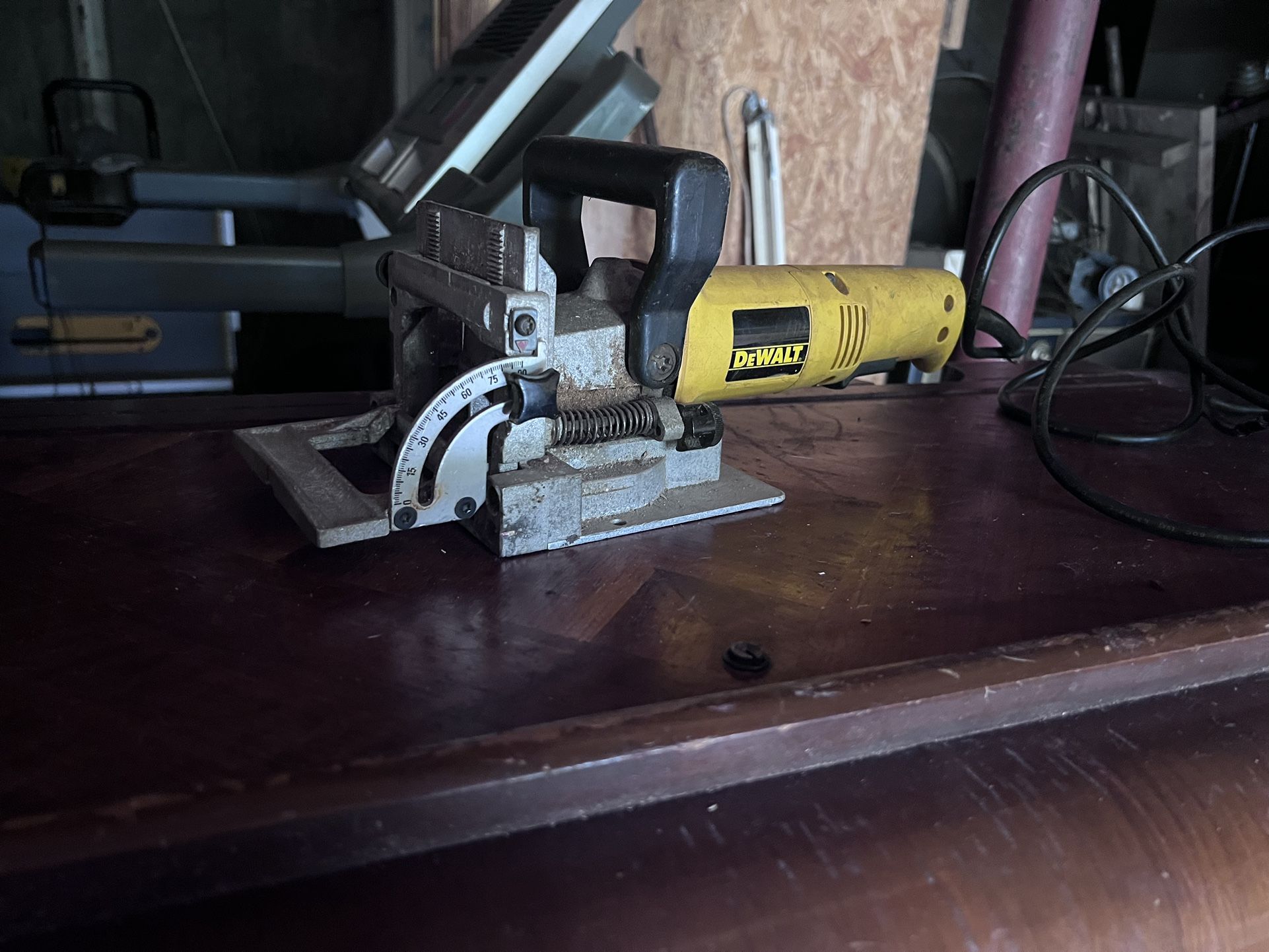 Dewalt Biscuit Jointer 