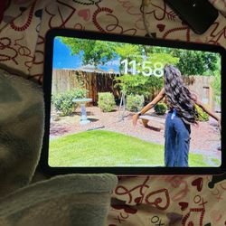 iPad 10th Generation For Sale ! 