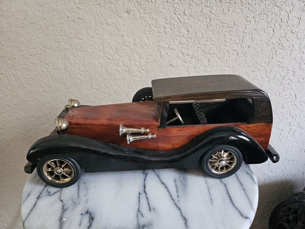 Wood car by heritage mint ltd