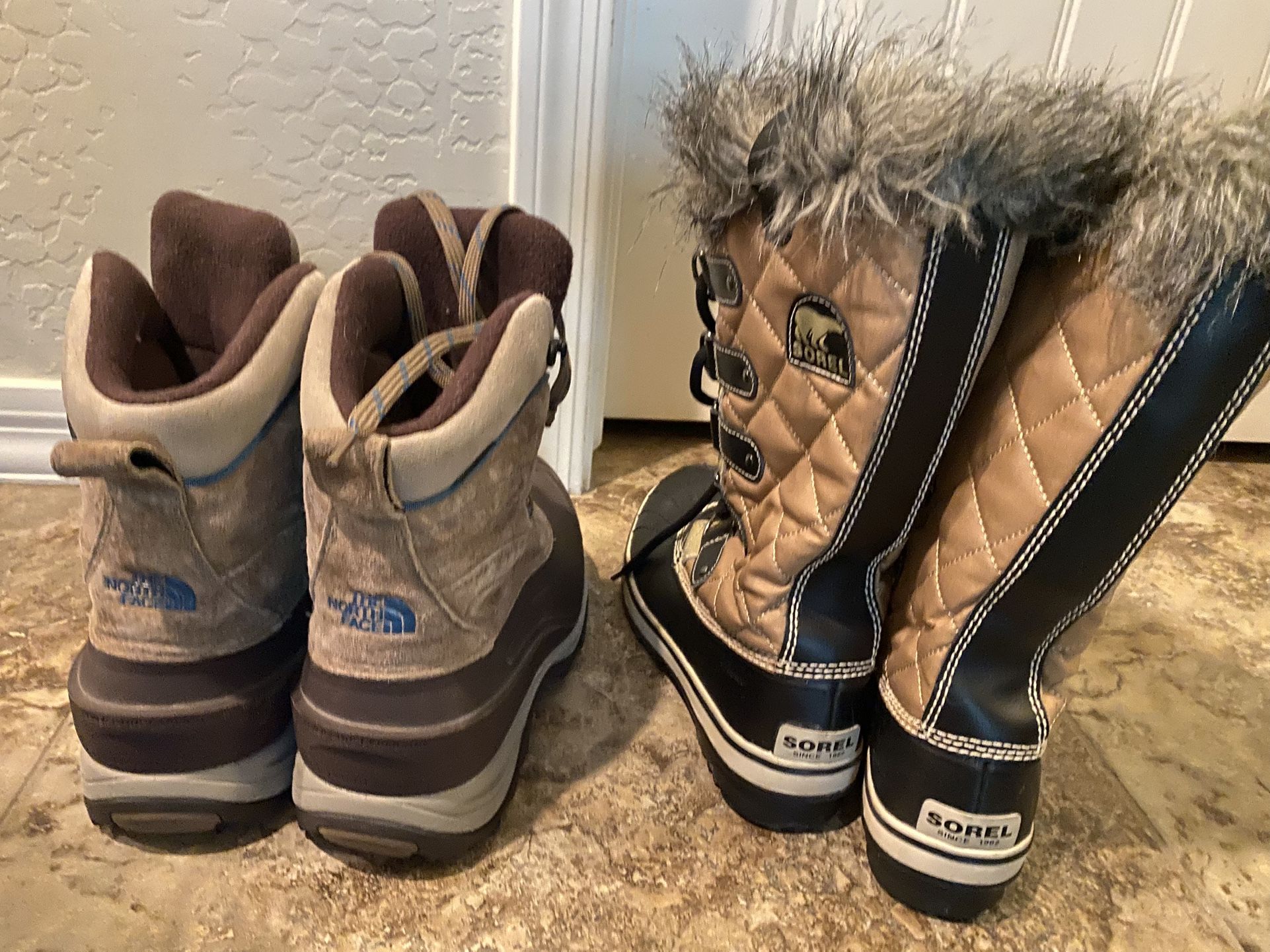 SNOW BOOTS WOMENS..SOREL SIZE 8..THE NORTH FACE 9