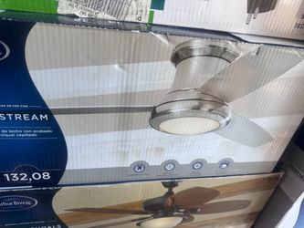 Hermoso ventilador nuevo de control remoto de 52”