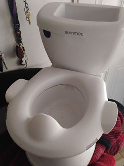 Baño 🚽 de niño  excelente 10 dolares