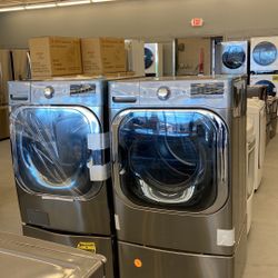Large  Capacity Washer Dryer Set With Pedestals 