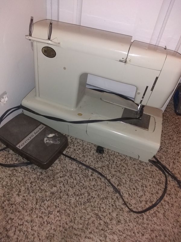 Sewing machine for Sale in Phoenix, AZ OfferUp