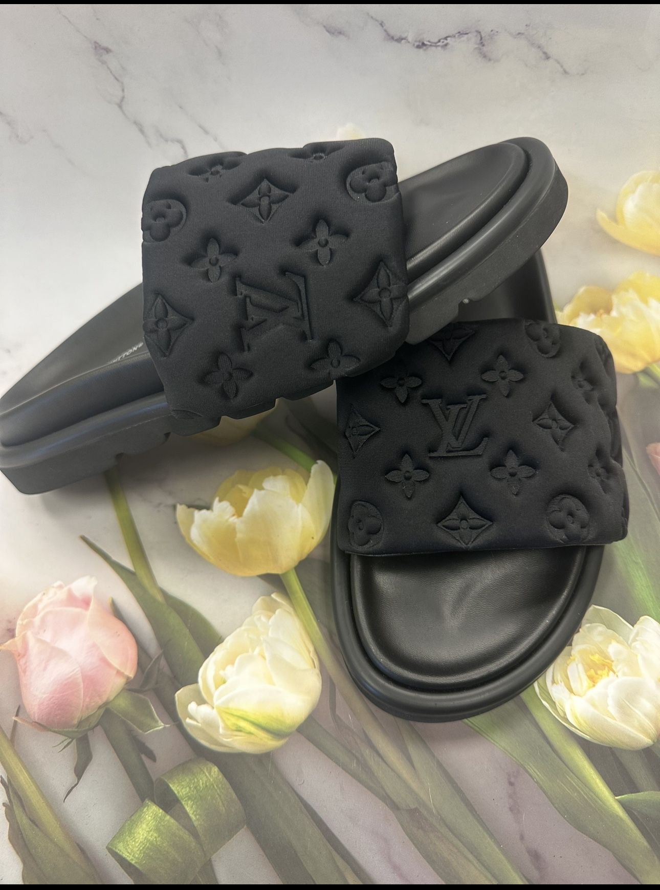 Lv Sandals (size 40,41) $75 for Sale in Houston, TX - OfferUp