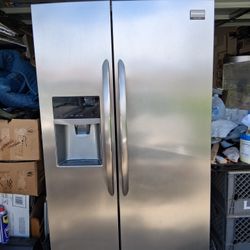 Good Working Frigidaire Refrigerator