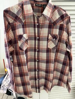 Women's XL Wrangler Retro Button Shirt like new (will fit a large)