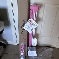 Retractable Baby Gate 